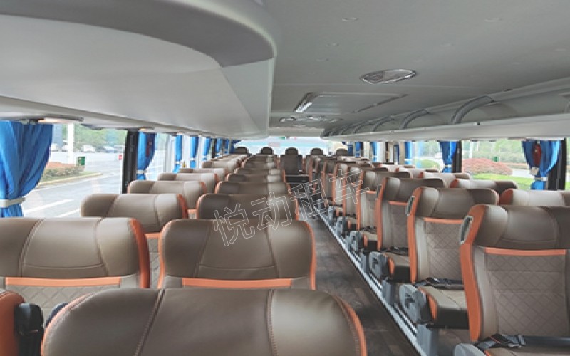 大巴車租賃指南：團(tuán)體出行如何選擇合適的車輛